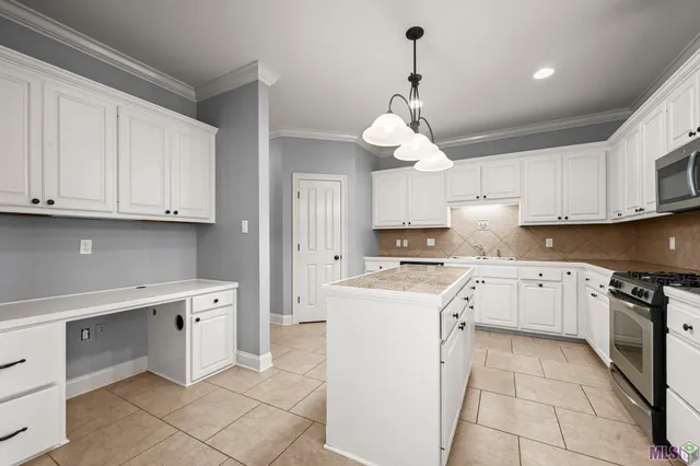 $335,000 | 10848 Springtree Avenue, Baton Rouge, LA 70810