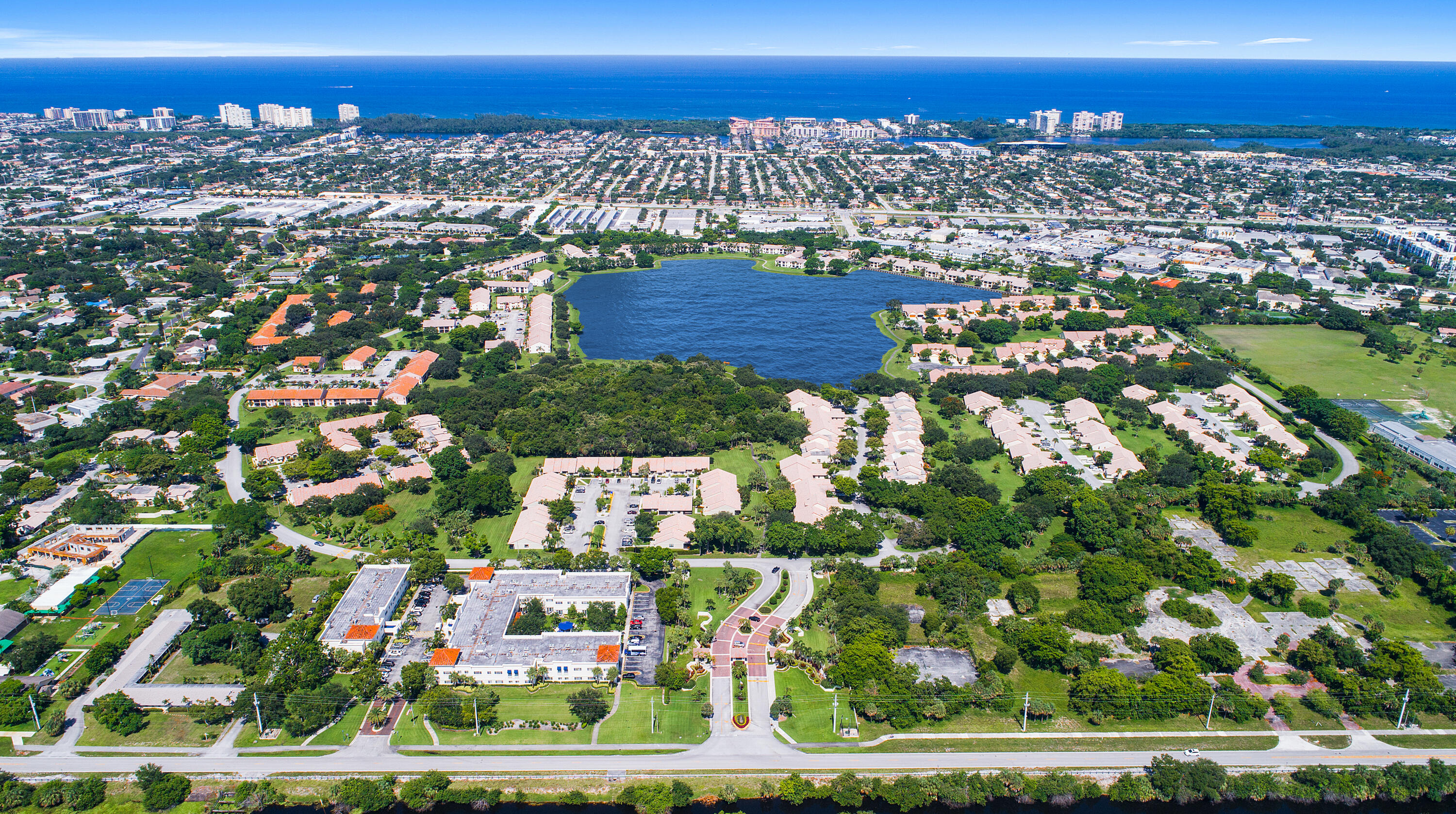 498 Hardwood Place Boca Raton, FL 33431 - Photo 2 of 28 Windwood Ocean View