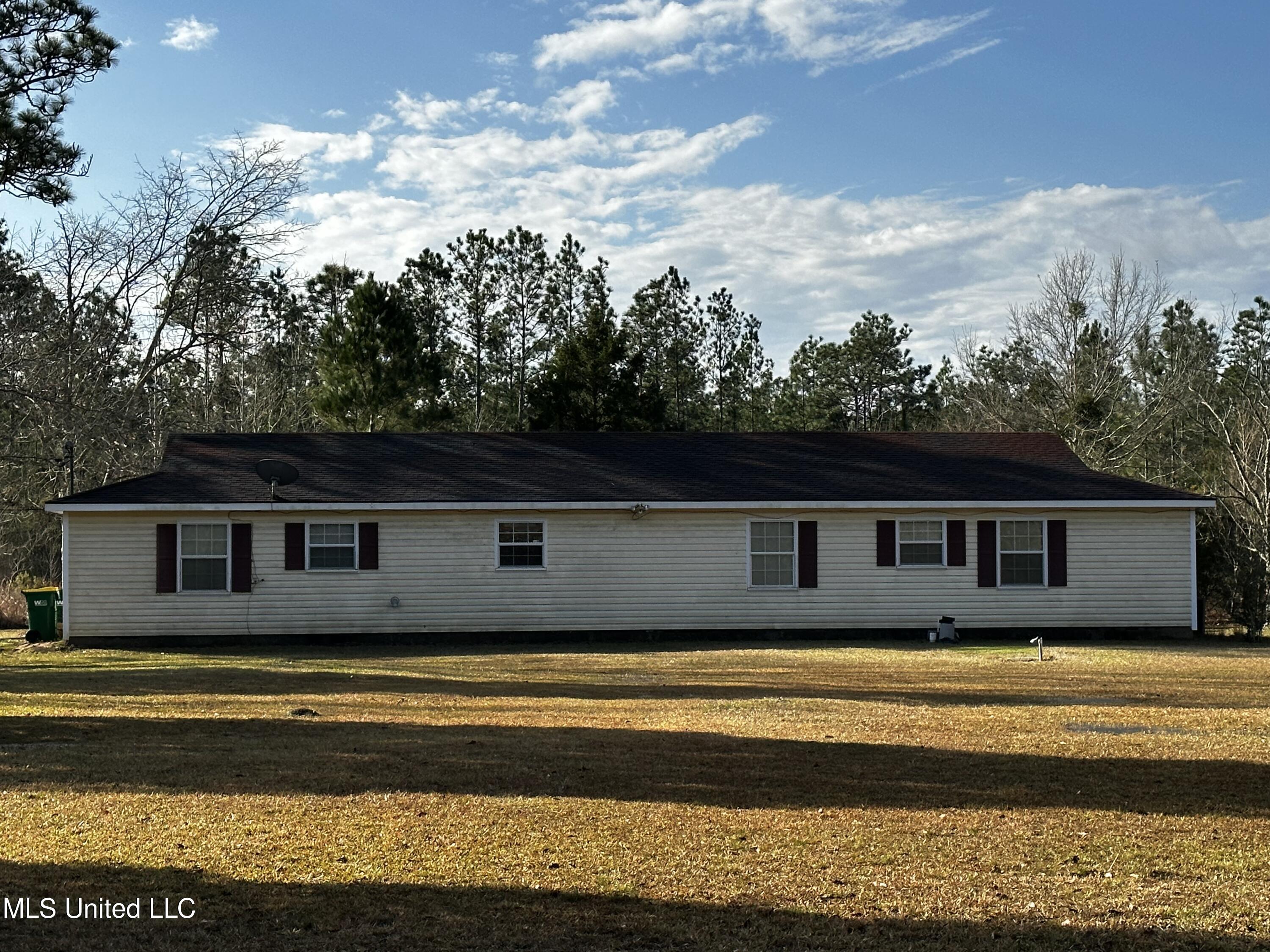 7900 Nutbank Road Moss Point, MS 39562 - Photo 2 of 29 Front