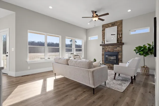 $359,900 | 2398 Old York Highway, Dunlap, TN 37327