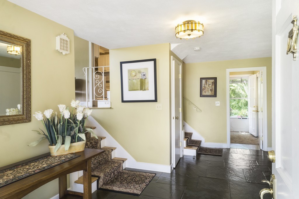 22 Fox Hill Road Framingham, MA 01701 - Photo 4 of 30 Gallery Image 4