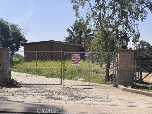 425 Arrowhead Road San Bernardino, CA 92404 - Photo 10 of 10 a view of a park