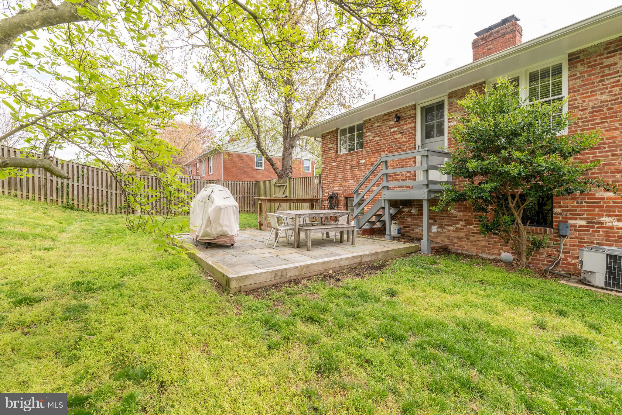 8127 Bainbridge Road Alexandria, VA 22308 - Photo 31 of 37 Exterior Rear