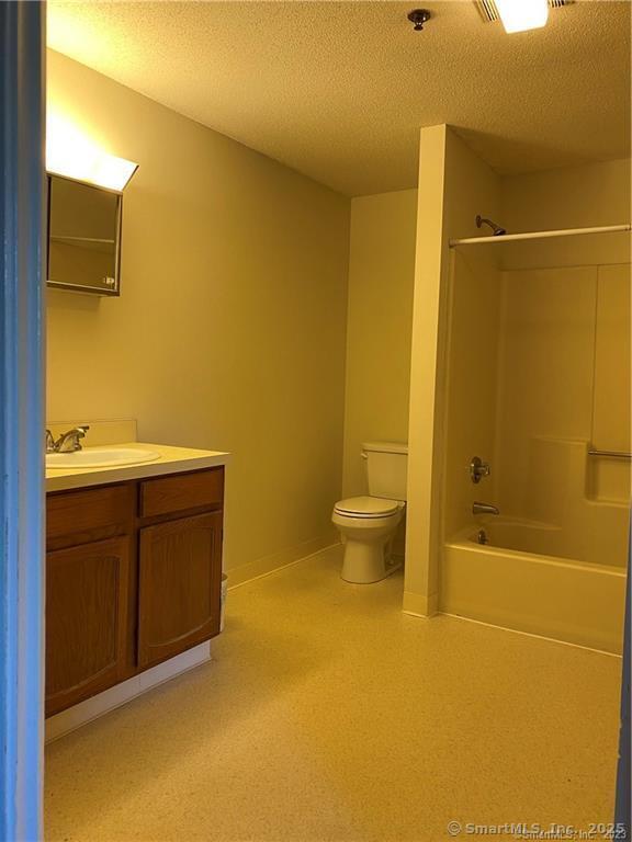 438 Judd Square, Unit 438 Wallingford, CT 06492 - Photo 11 of 14