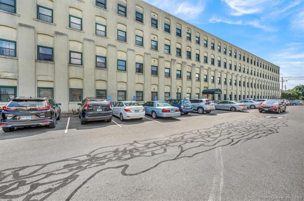 438 Judd Square, Unit 438 Wallingford, CT 06492 - Photo 2 of 14