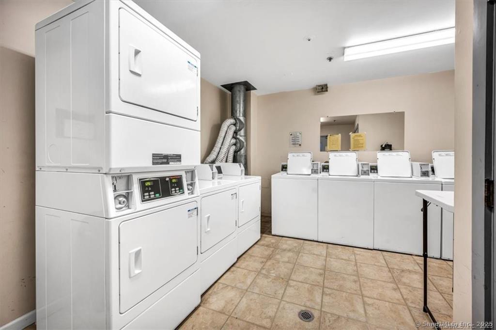 438 Judd Square, Unit 438 Wallingford, CT 06492 - Photo 4 of 14