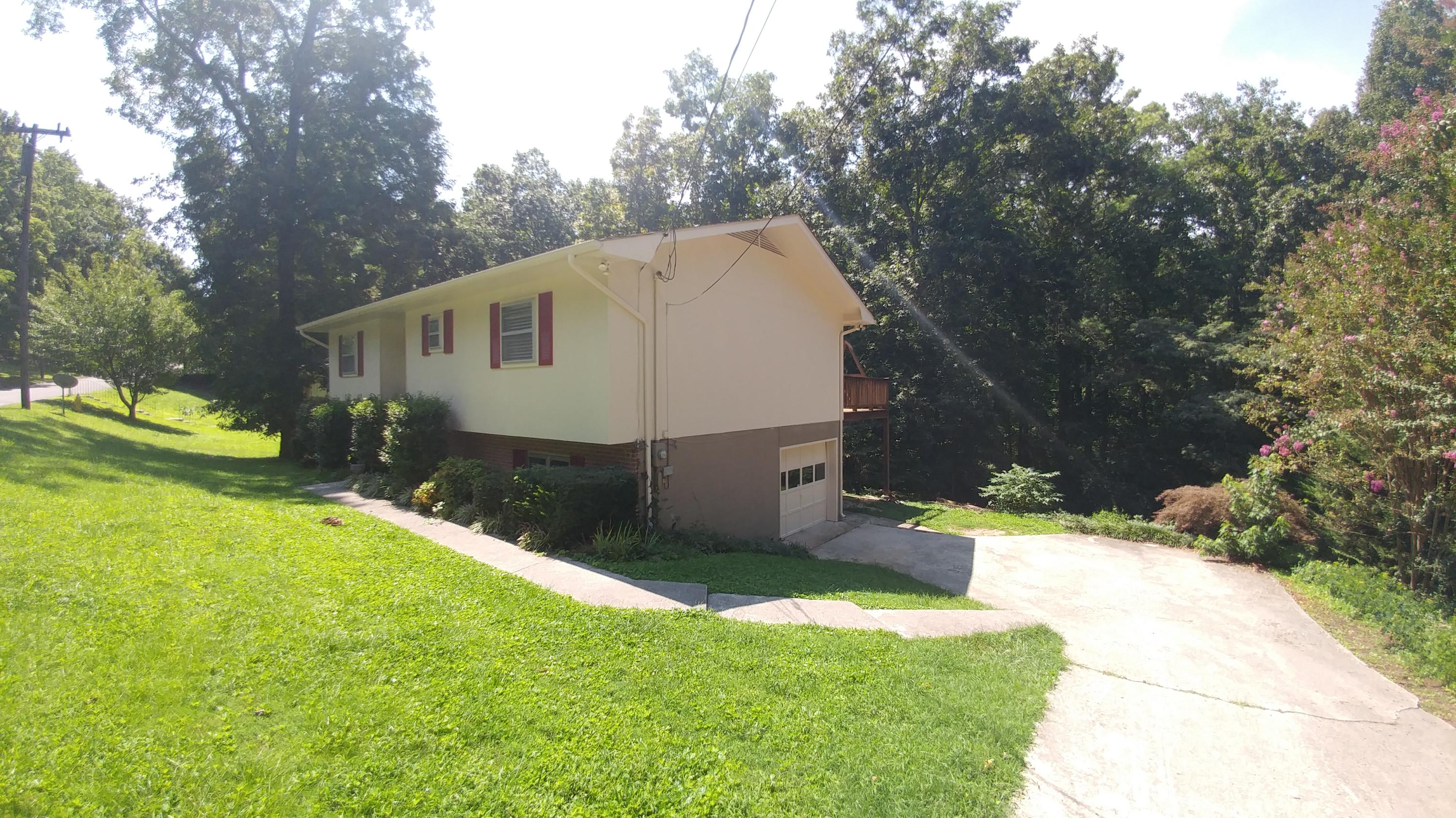 105 Wedgewood Road Oak Ridge, TN 37830 - Photo 4 of 26 0824181417