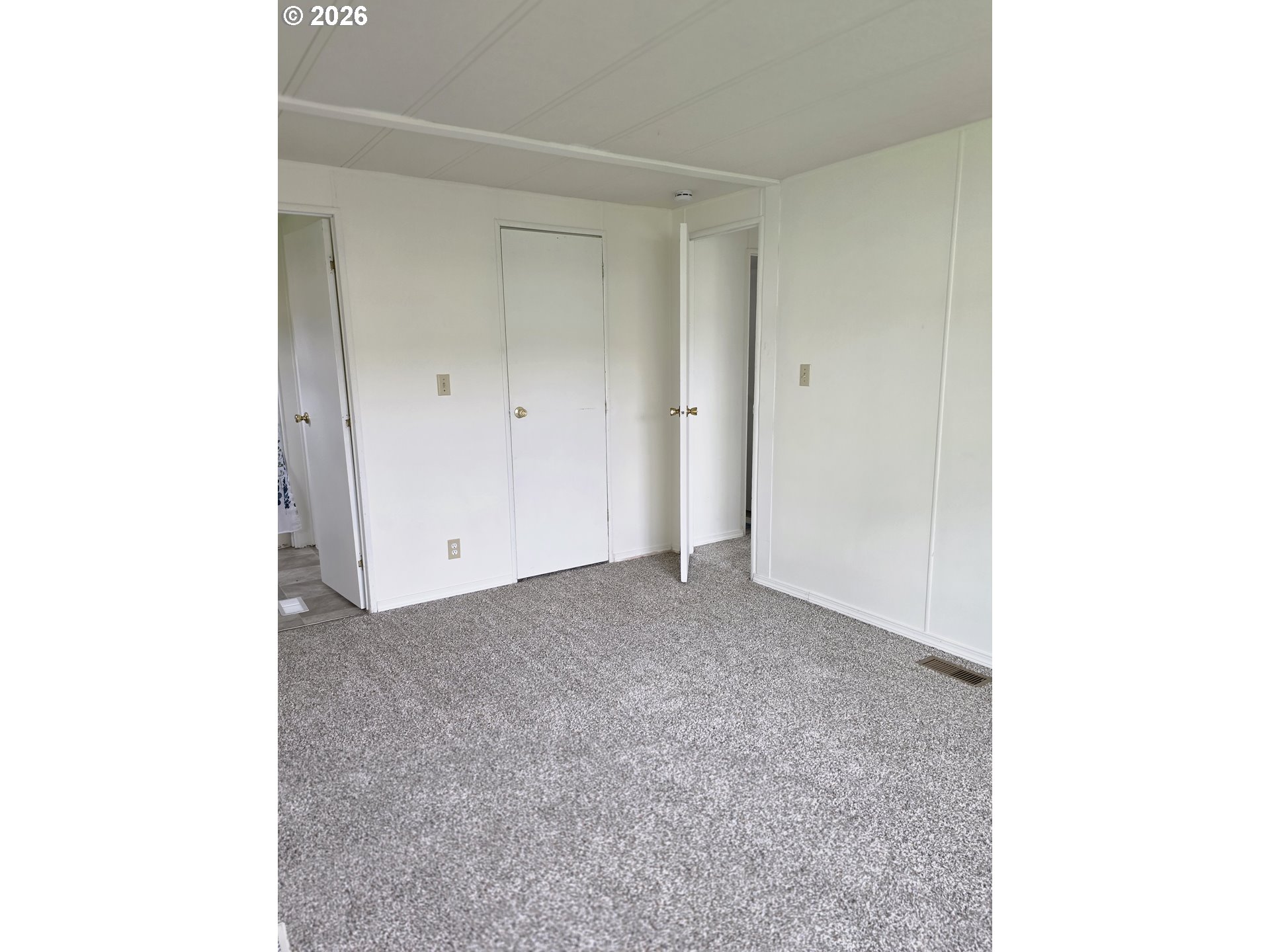 127 Southwest Berry Loop Lane Roseburg, OR 97471 - Photo 14 of 21 Primary Bedroom