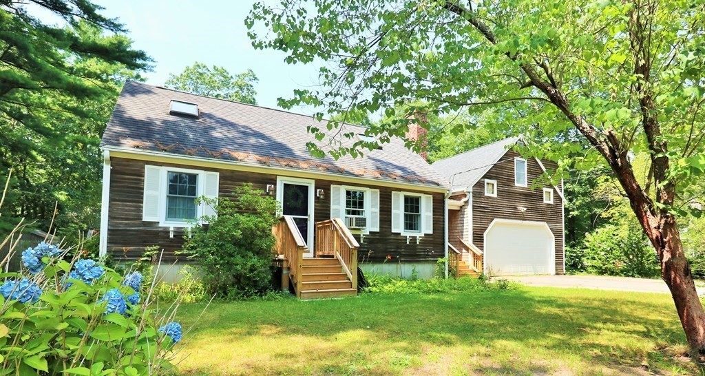 38 Fosdick Road Carver, MA 02330 - Photo 1 of 23 Gallery Image 1