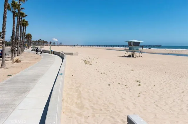 $818,000 | 218 East Surfside Drive, Port Hueneme, CA 93041