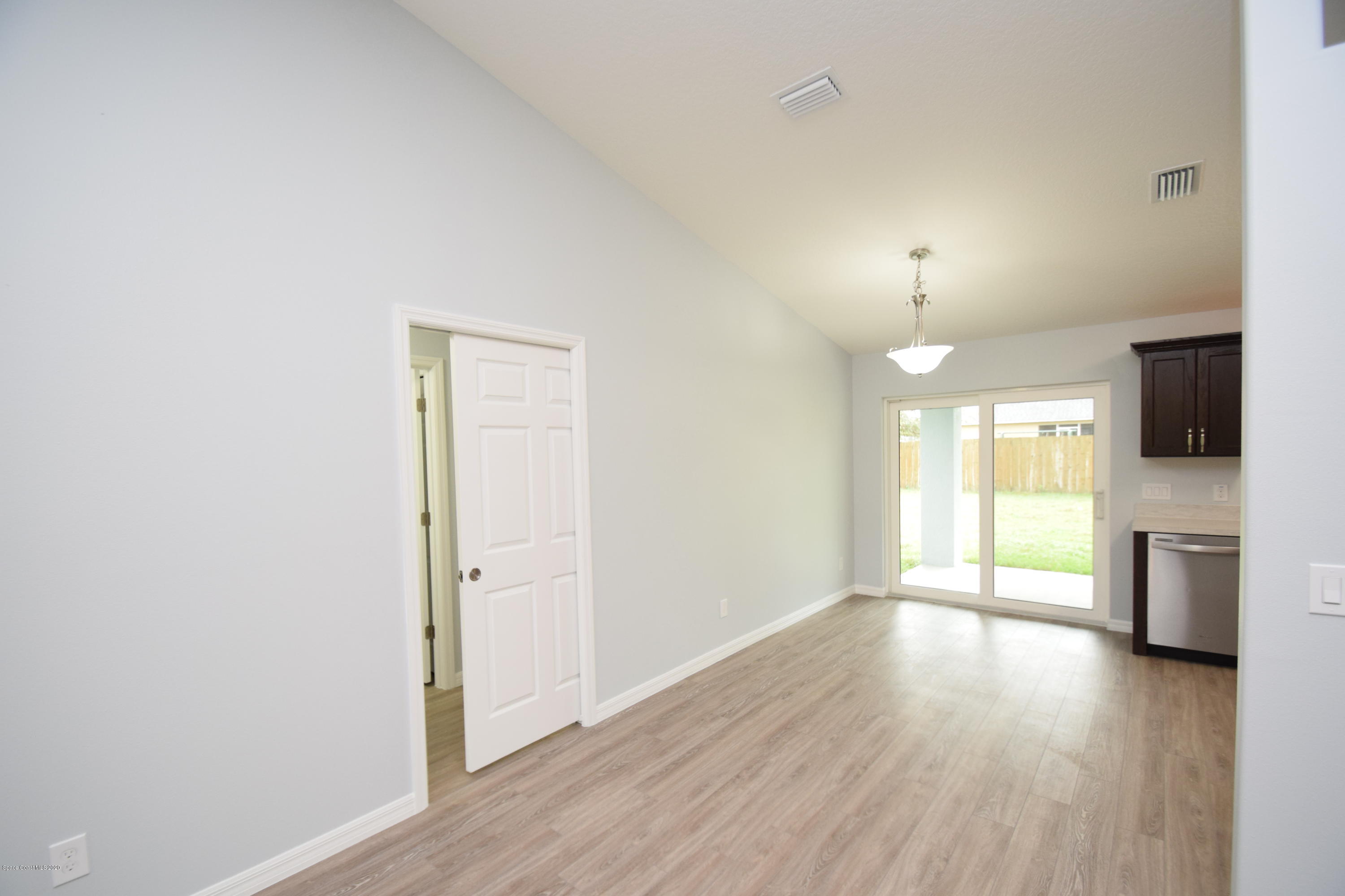 186 Uleta Road Southeast Palm Bay, FL 32909 - Photo 28 of 41 186 Uleta (34)