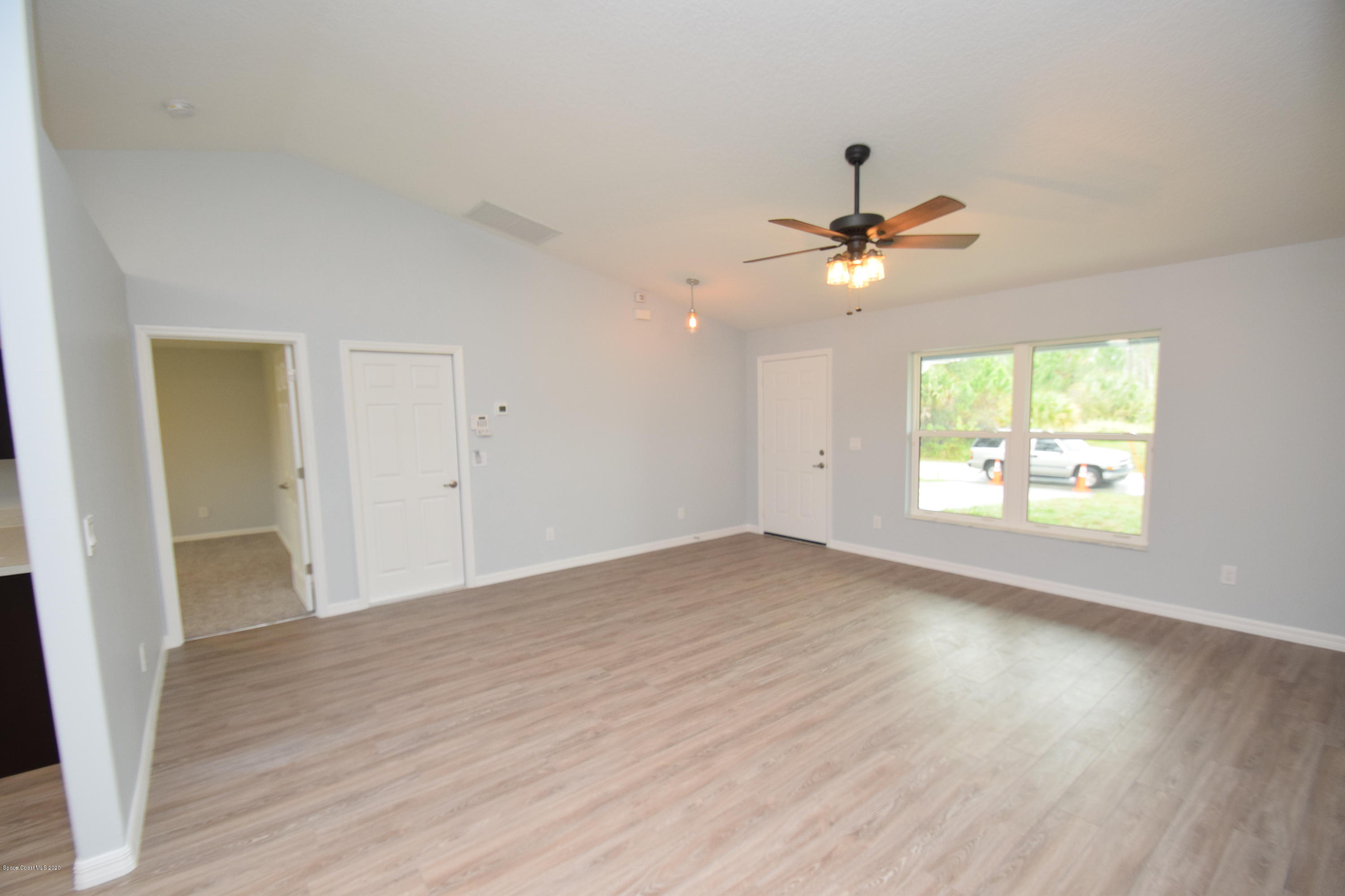 186 Uleta Road Southeast Palm Bay, FL 32909 - Photo 9 of 41 186 Uleta (15)