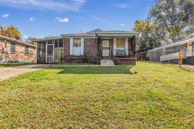 $89,900 | 695 Harahan Road, Memphis, TN 38109