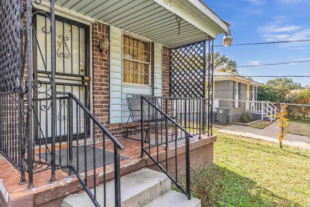 $89,900 | 695 Harahan Road, Memphis, TN 38109