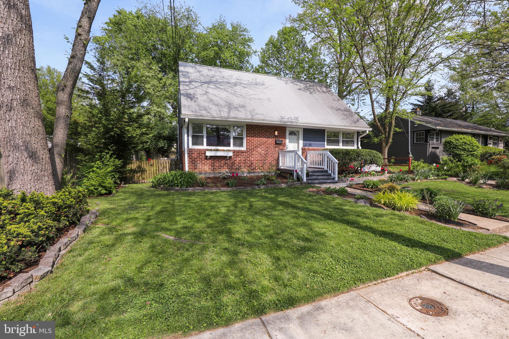 10207 Procter Street Silver Spring, MD 20901 - Photo 2 of 37