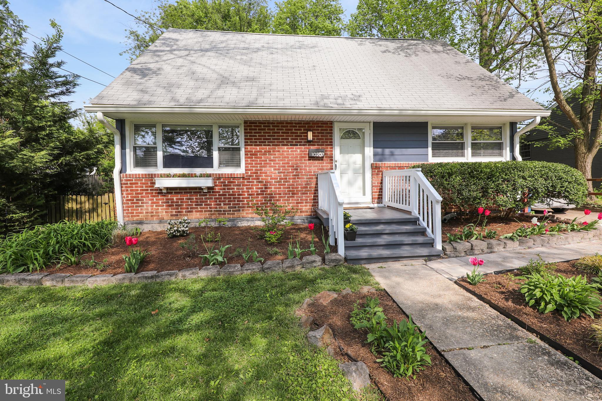 10207 Procter Street Silver Spring, MD 20901 - Photo 3 of 37