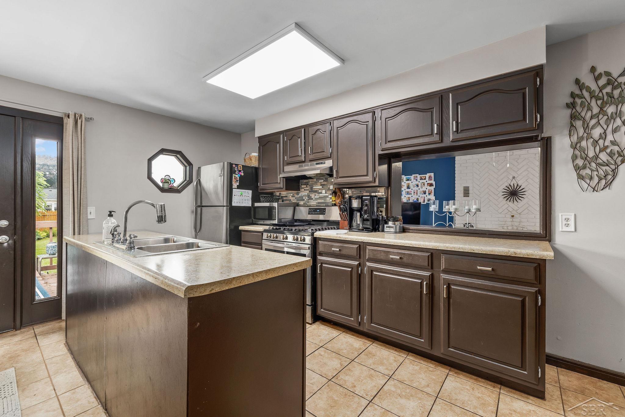 1301 Riser Drive Saginaw, MI 48638 - Photo 21 of 40 50118023-20.JPG