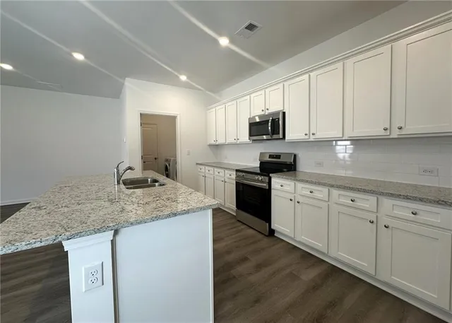 $2,650 | 472 Madison Lakeview Drive, Acworth, GA 30102