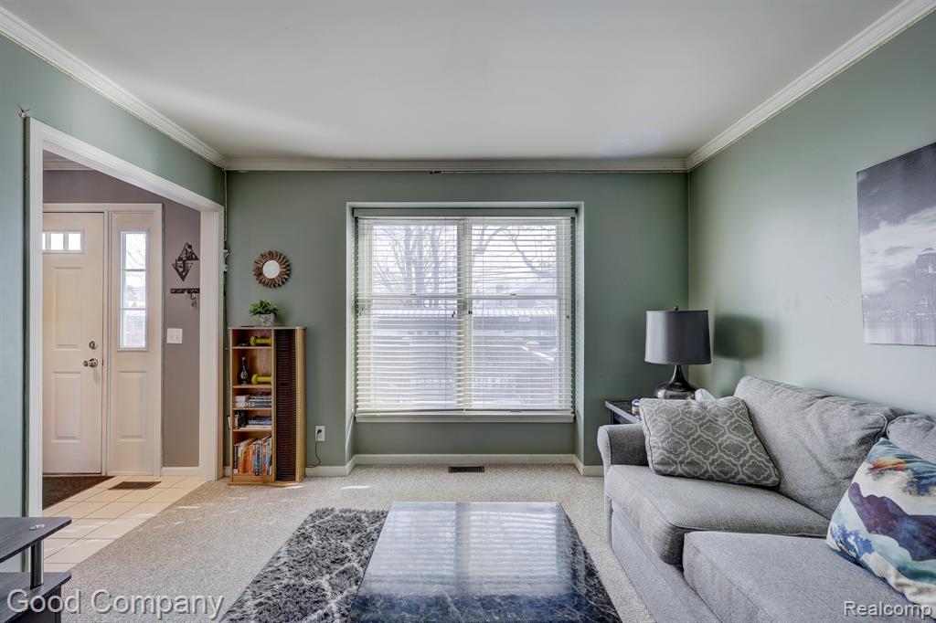4408 Rochester Road Royal Oak, MI 48073 - Photo 5 of 50
