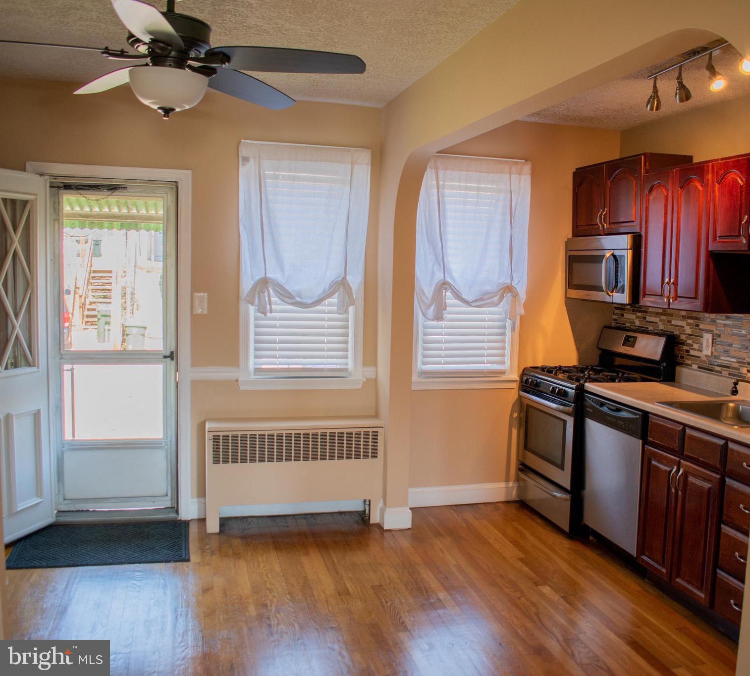3554 Benzinger Road Baltimore, MD 21229 - Photo 6 of 17
