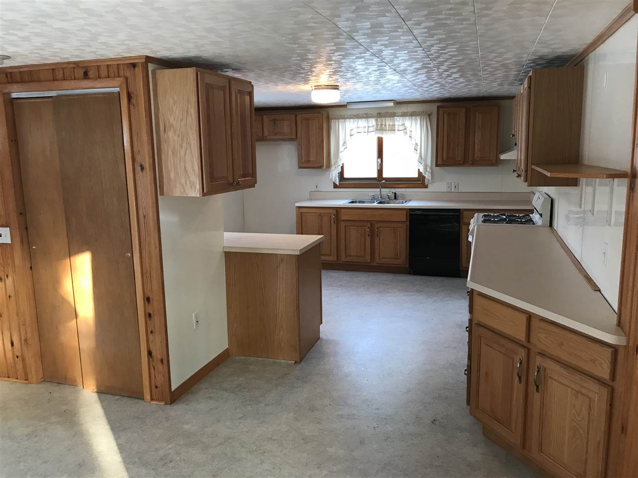 6929 Slosser Road Hale, MI 48739 - Photo 4 of 29 1842127-3.JPG