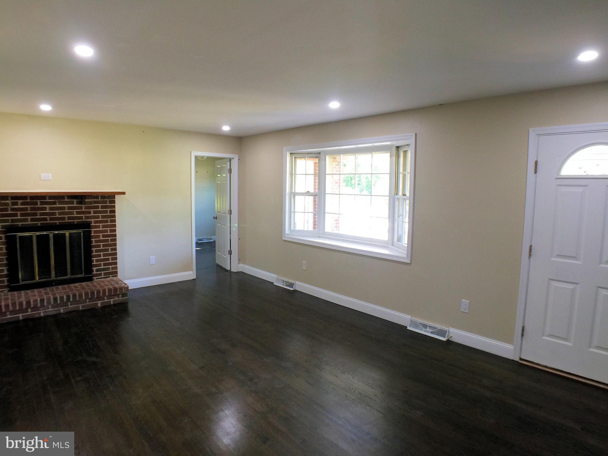 853 Reece Road Severn, MD 21144 - Photo 18 of 54 Living room