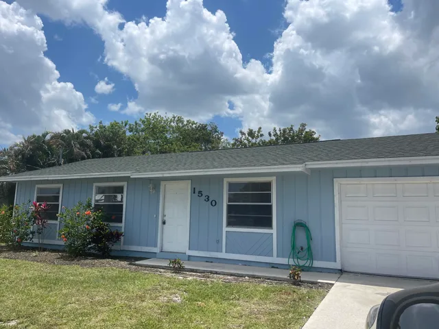 $2,000 | 1530 Southwest Bayshore Boulevard, Port St. Lucie, FL 34983