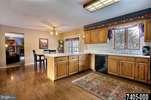 3675 Pleasant Valley Road York, PA 17406 - Photo 6 of 24 Gallery Image 6