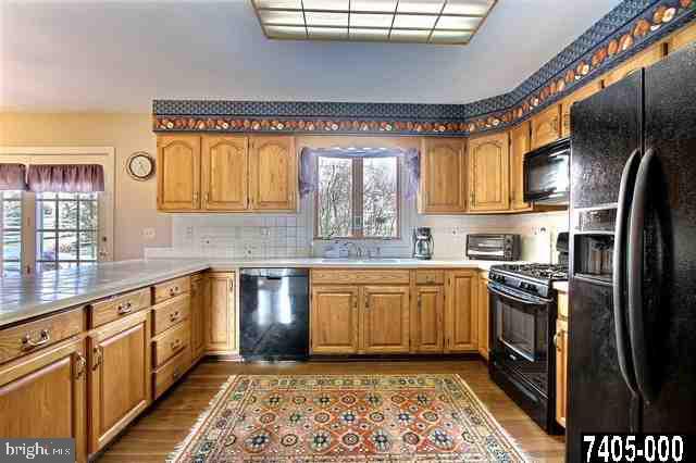 3675 Pleasant Valley Road York, PA 17406 - Photo 7 of 24 Gallery Image 7