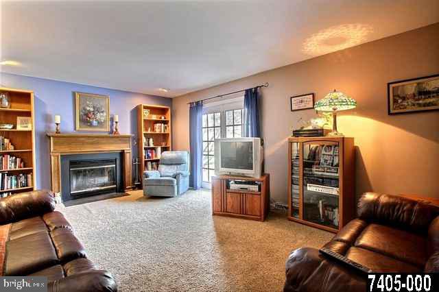 3675 Pleasant Valley Road York, PA 17406 - Photo 9 of 24 Gallery Image 9