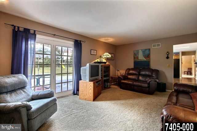 3675 Pleasant Valley Road York, PA 17406 - Photo 10 of 24 Gallery Image 10