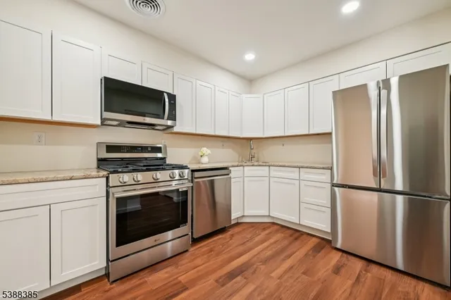 $450,000 | 2503 Madaline Drive, Unit 2503, Woodbridge, NJ 07001