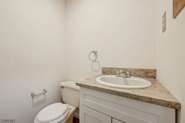 $450,000 | 2503 Madaline Drive, Unit 2503, Woodbridge, NJ 07001