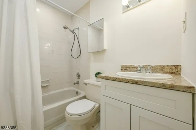 $450,000 | 2503 Madaline Drive, Unit 2503, Woodbridge, NJ 07001