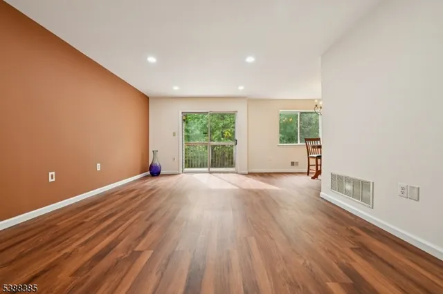 $450,000 | 2503 Madaline Drive, Unit 2503, Woodbridge, NJ 07001