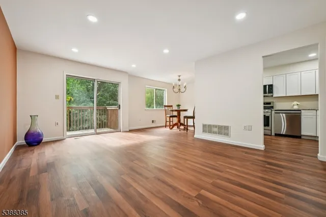 $450,000 | 2503 Madaline Drive, Unit 2503, Woodbridge, NJ 07001