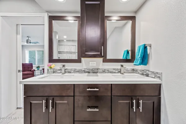 $649,950 | 1105 West Meseto Avenue, Mesa, AZ 85210