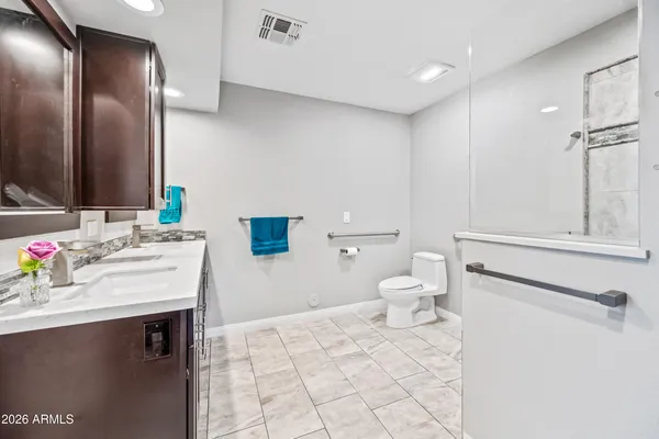 $649,950 | 1105 West Meseto Avenue, Mesa, AZ 85210