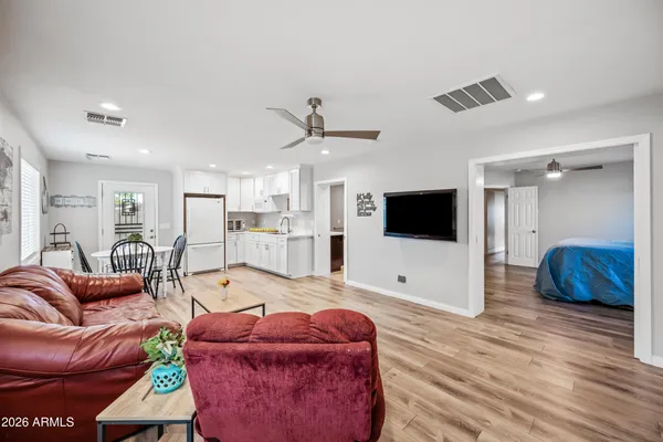 $649,950 | 1105 West Meseto Avenue, Mesa, AZ 85210