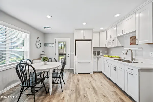 $649,950 | 1105 West Meseto Avenue, Mesa, AZ 85210