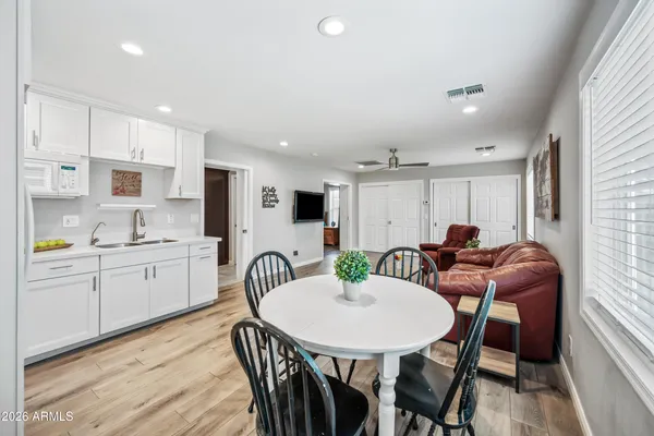 $649,950 | 1105 West Meseto Avenue, Mesa, AZ 85210
