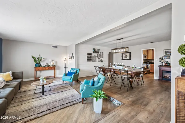 $649,950 | 1105 West Meseto Avenue, Mesa, AZ 85210