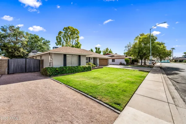 $649,950 | 1105 West Meseto Avenue, Mesa, AZ 85210