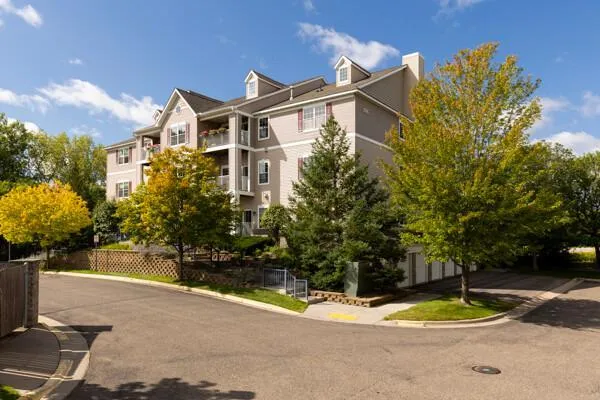 $264,500 | 12795 Collegeview Drive, Unit 203, Eden Prairie, MN 55347