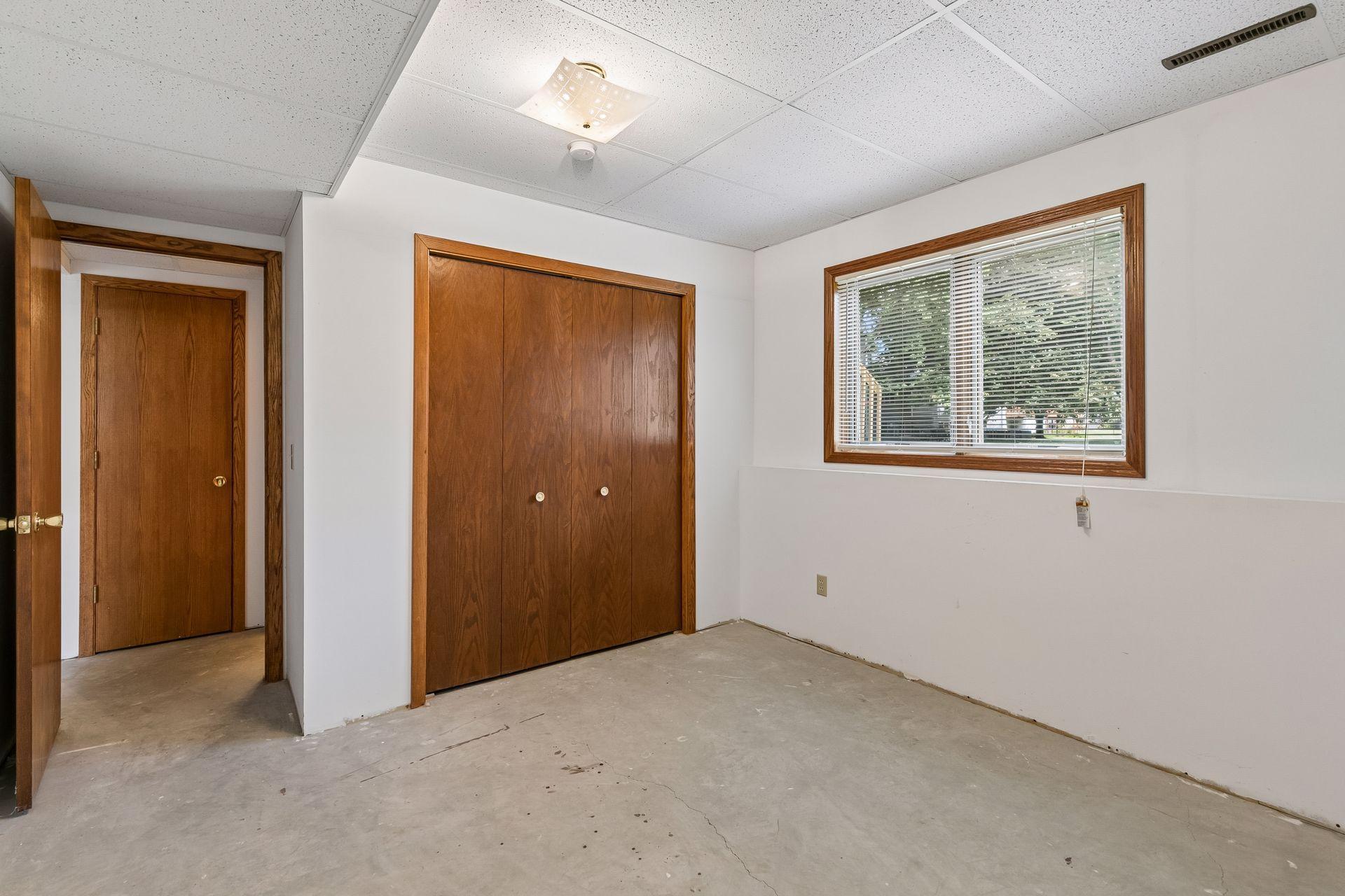 972 Pointe Way Eagan, MN 55123 - Photo 27 of 36 Gallery Image 27