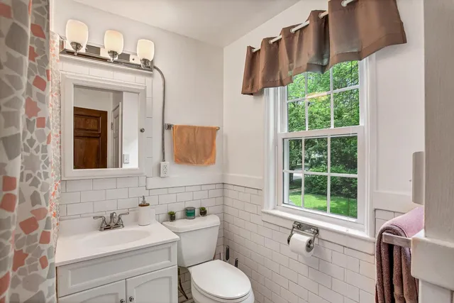 $935 | 5602 Berry Court, Greendale, WI 53129