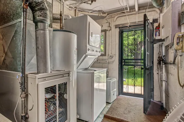 $935 | 5602 Berry Court, Greendale, WI 53129