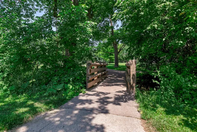 $935 | 5602 Berry Court, Greendale, WI 53129