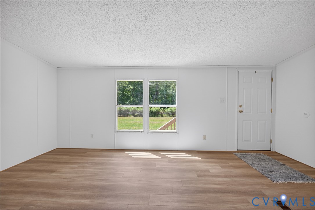 4055 Leigh Mountain Road Green Bay, VA 23942 - Photo 3 of 50