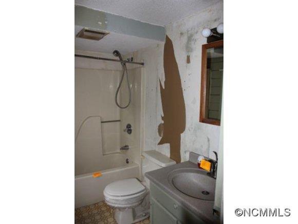 190 Kipling Drive Rutherfordton, NC 28139 - Photo 10 of 11 Gallery Image 10